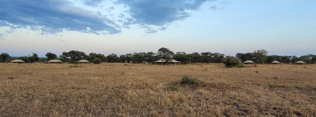 Zawadi Camp Hotel Serengeti Exterior foto