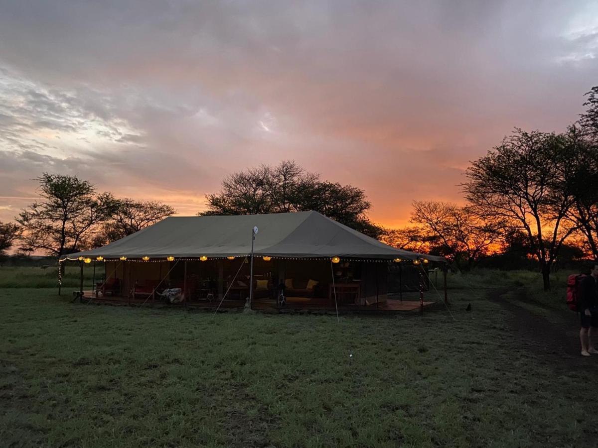 Zawadi Camp Hotel Serengeti Exterior foto